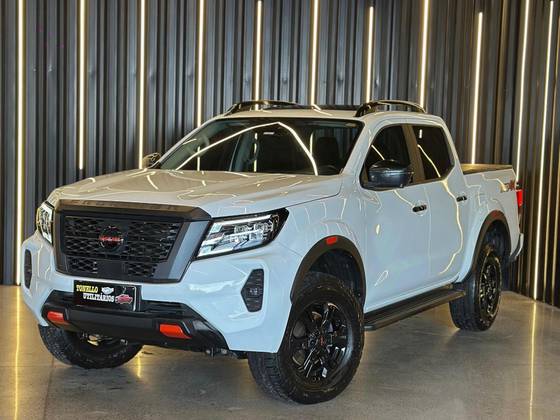 NISSAN FRONTIER 2.3 16V TURBO DIESEL PRO4X CD 4X4 AUTOMÁTICO